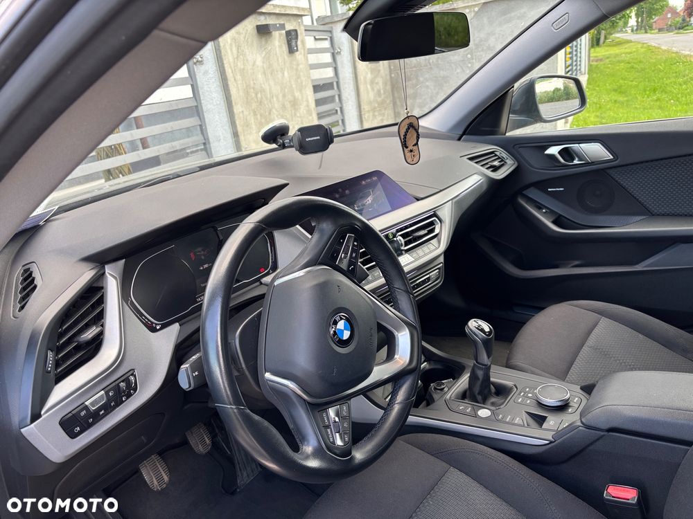 BMW Seria 2 218i - 7