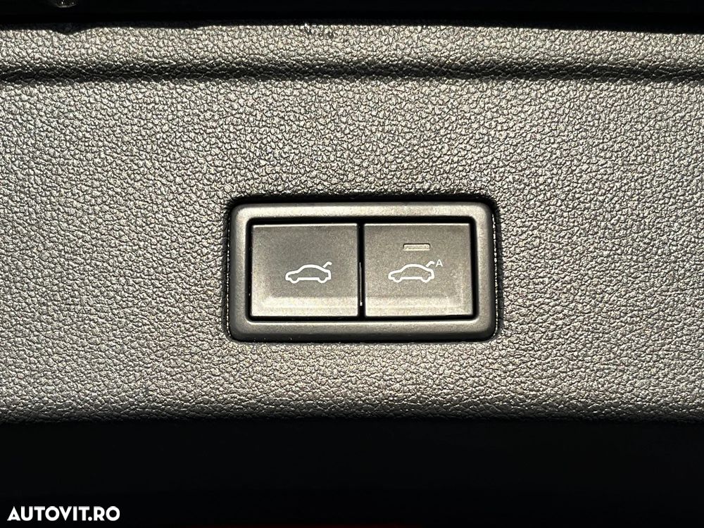 Volkswagen Touareg - 28