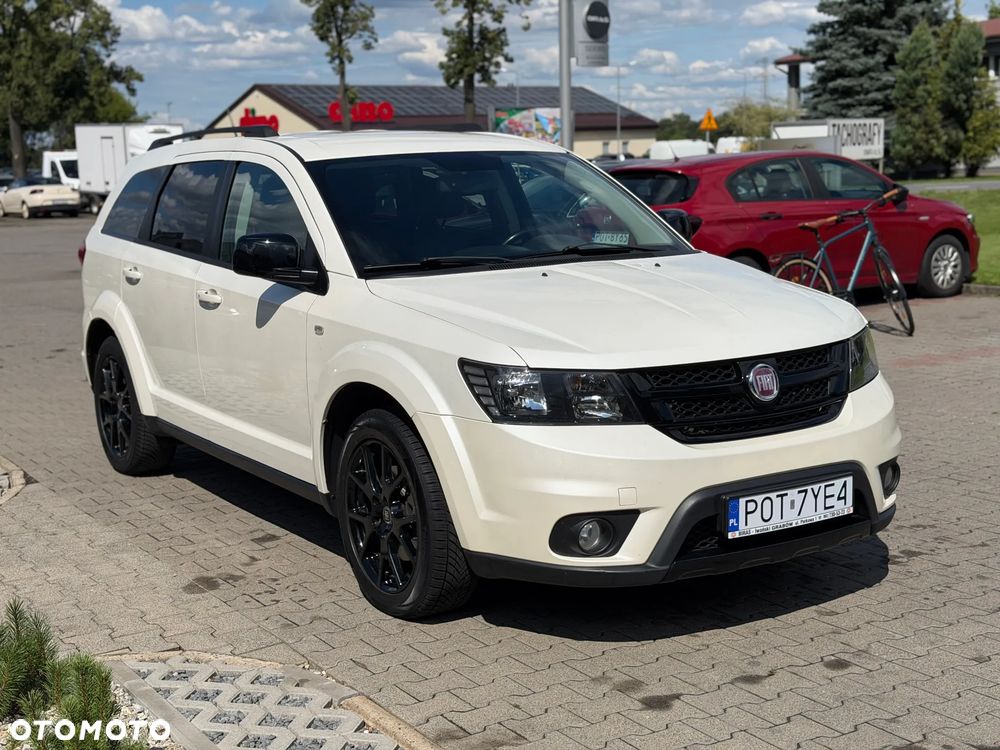 Fiat Freemont 2.0 Multijet Black Code AWD - 3