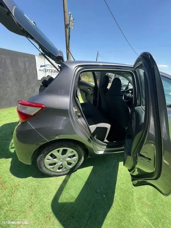 Toyota Yaris 1.5 VVT-i Comfort+P.Style - 14