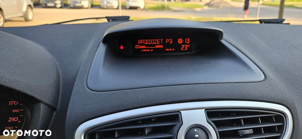 Renault Clio 1.6 16V Expression - 24