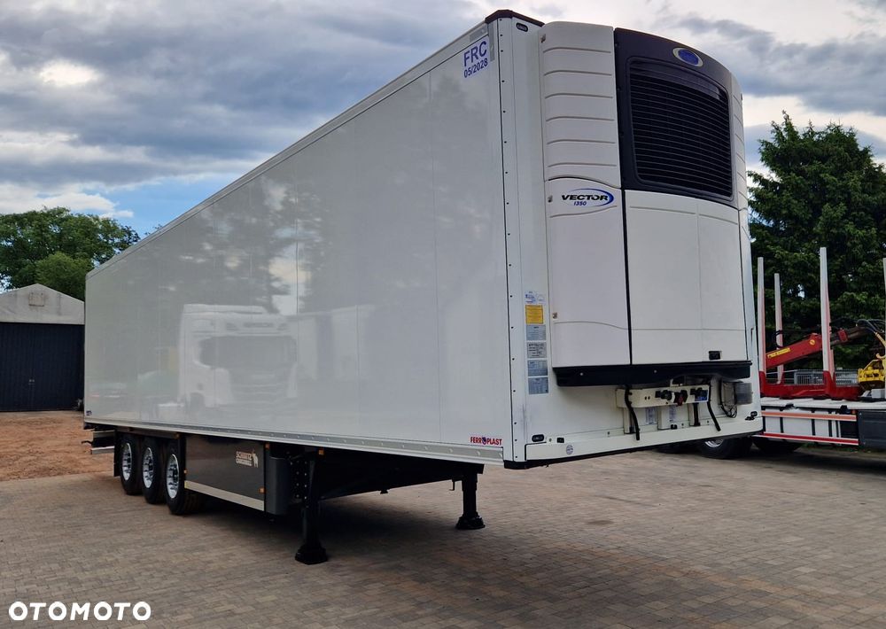 Schmitz Cargobull * CHŁODNIA * 4 RYGLE * OŚ POD * ZADBANA * - 1