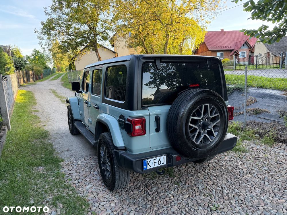 Jeep Wrangler - 12