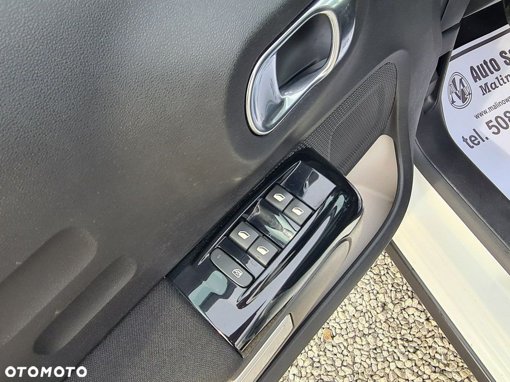 Citroën C3 1.2 PureTech Shine EAT6 - 33