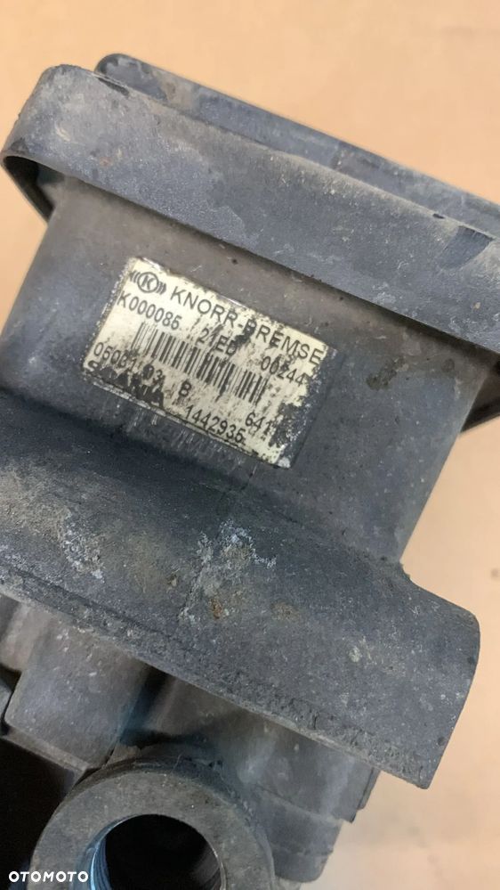 MODULATOR EBS SCANIA R KNORR-BREMSE K000085 - 2