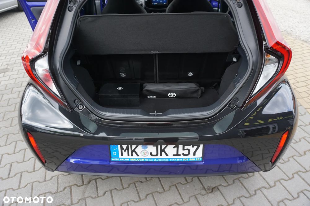 Toyota Aygo X x-shift x-play Team Deutschland - 37