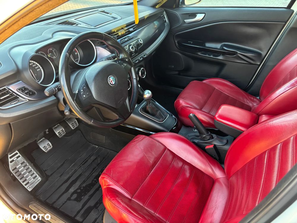 Alfa Romeo Giulietta 1.8 TBi 16V Quadrifoglio Verde - 15