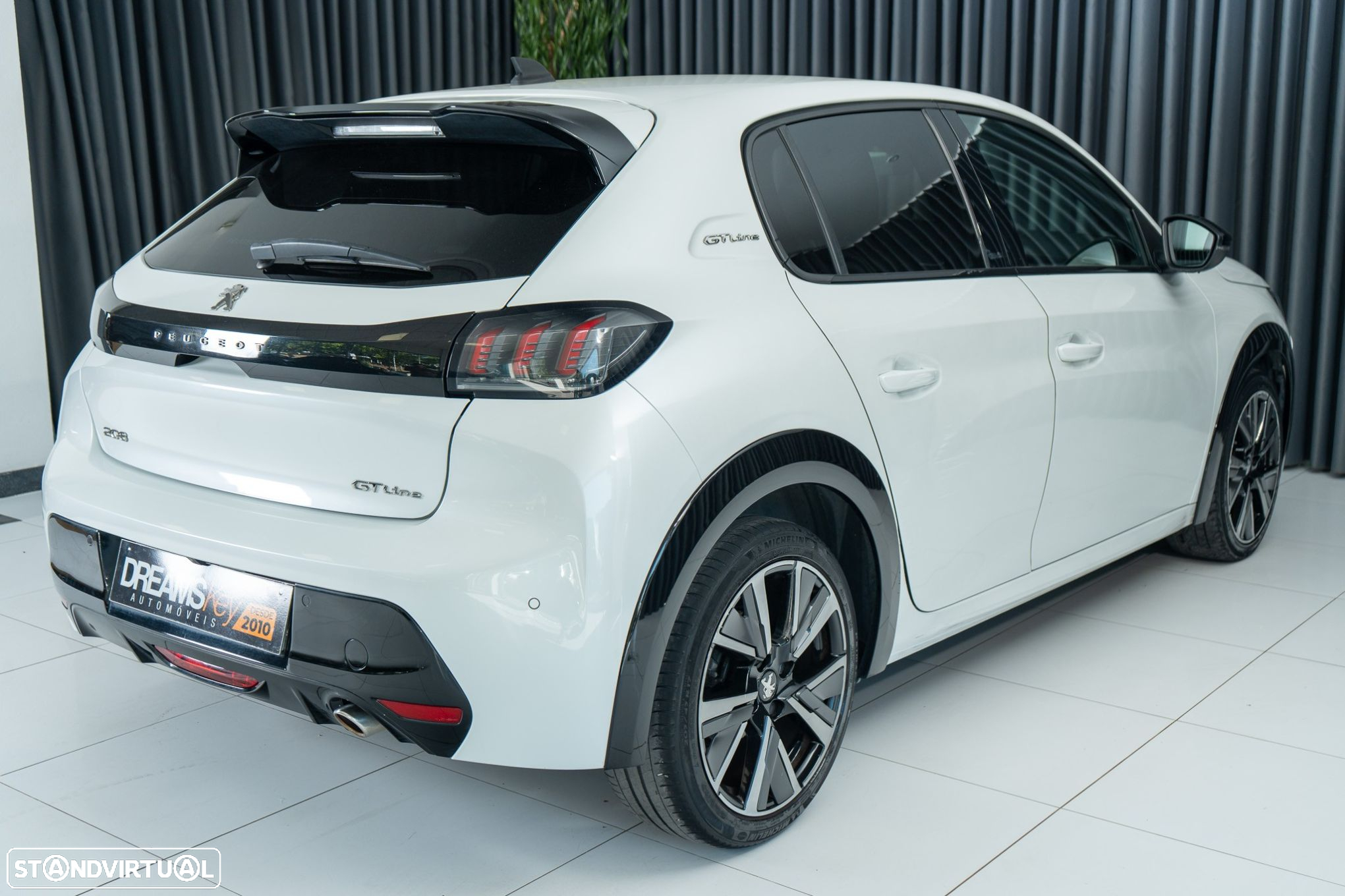 Peugeot 208 1.2 PureTech GT Line EAT8 - 4