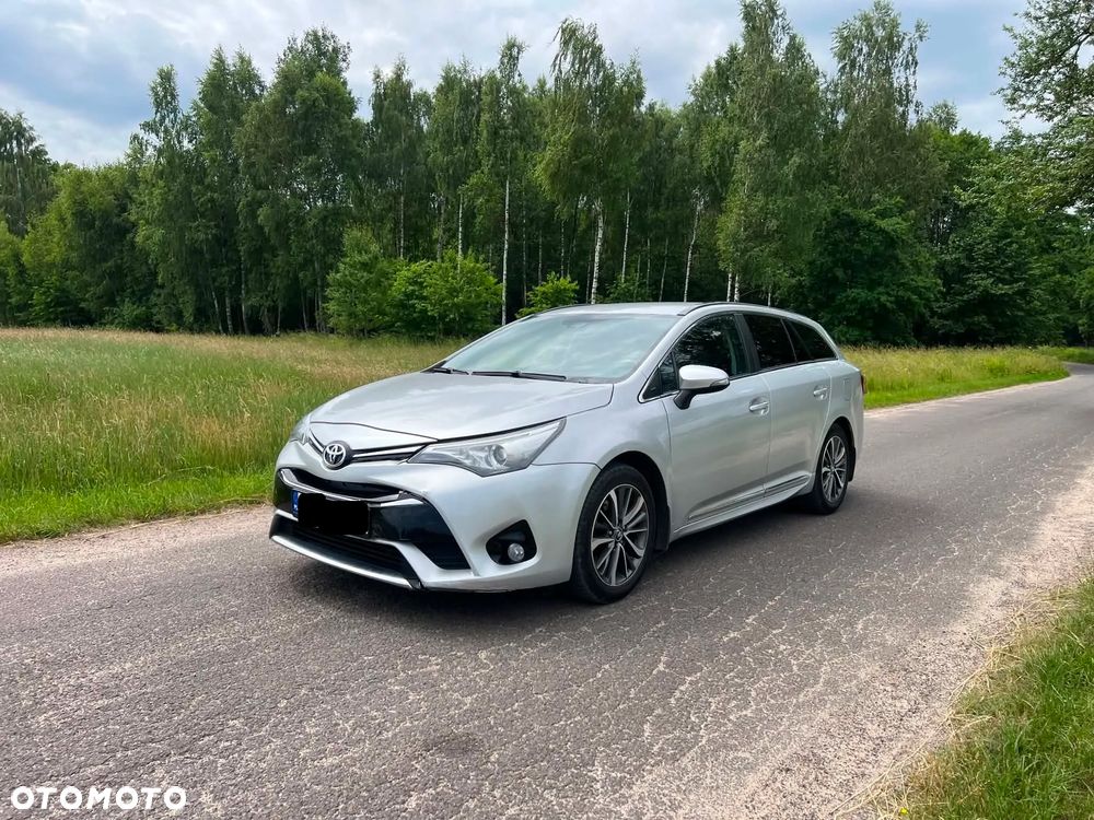 Toyota Avensis 2.0 D-4D Premium - 1