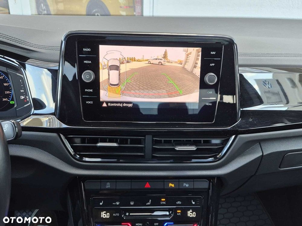 Volkswagen T-Roc - 11