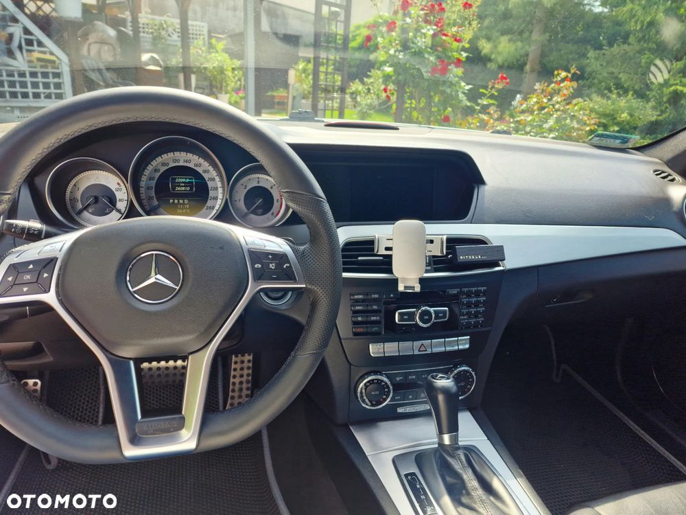 Mercedes-Benz Klasa C 250 CDI BlueEff 4-Matic Avantgarde - 12