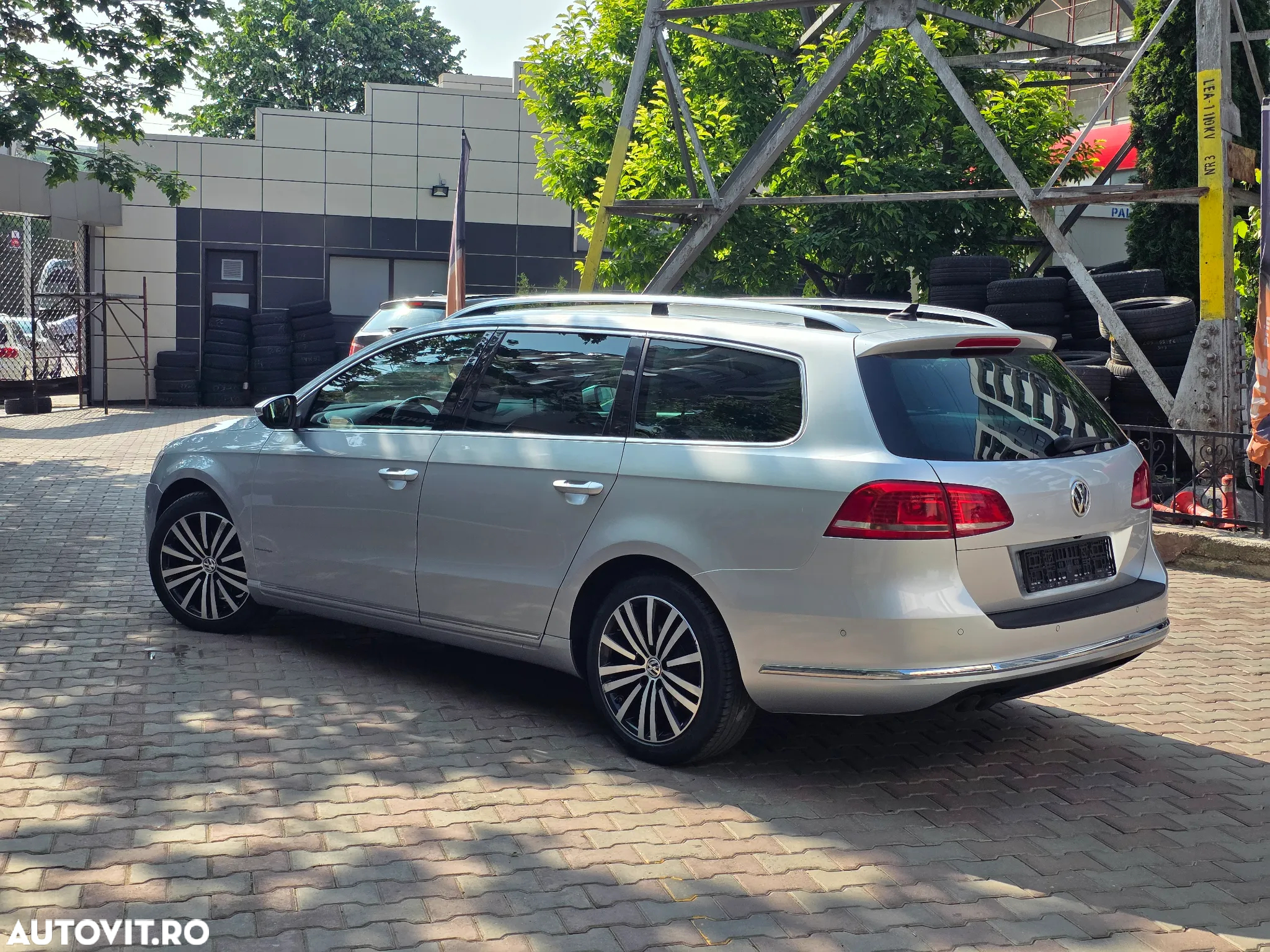 Volkswagen Passat Variant 2.0 TDI Blue TDI DSG Highline - 18
