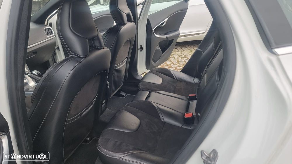 Volvo V40 2.0 D2 R-Design - 14