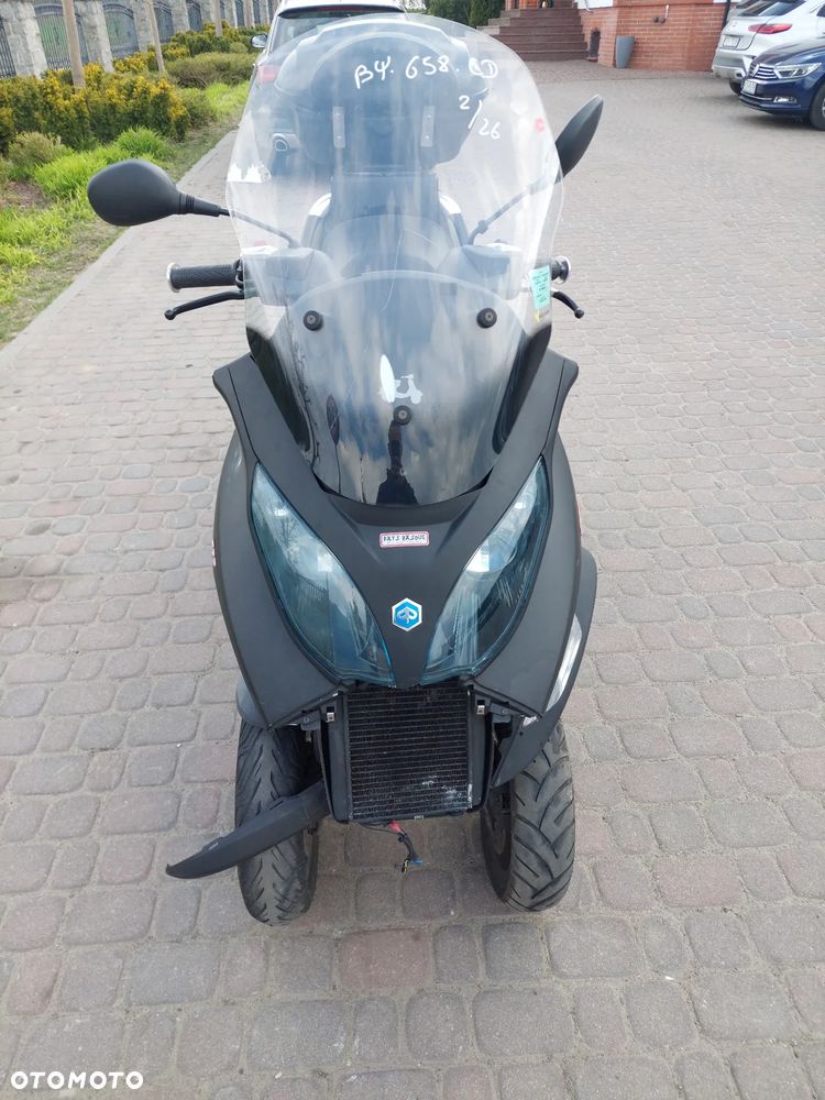 Piaggio MP-3 - 8