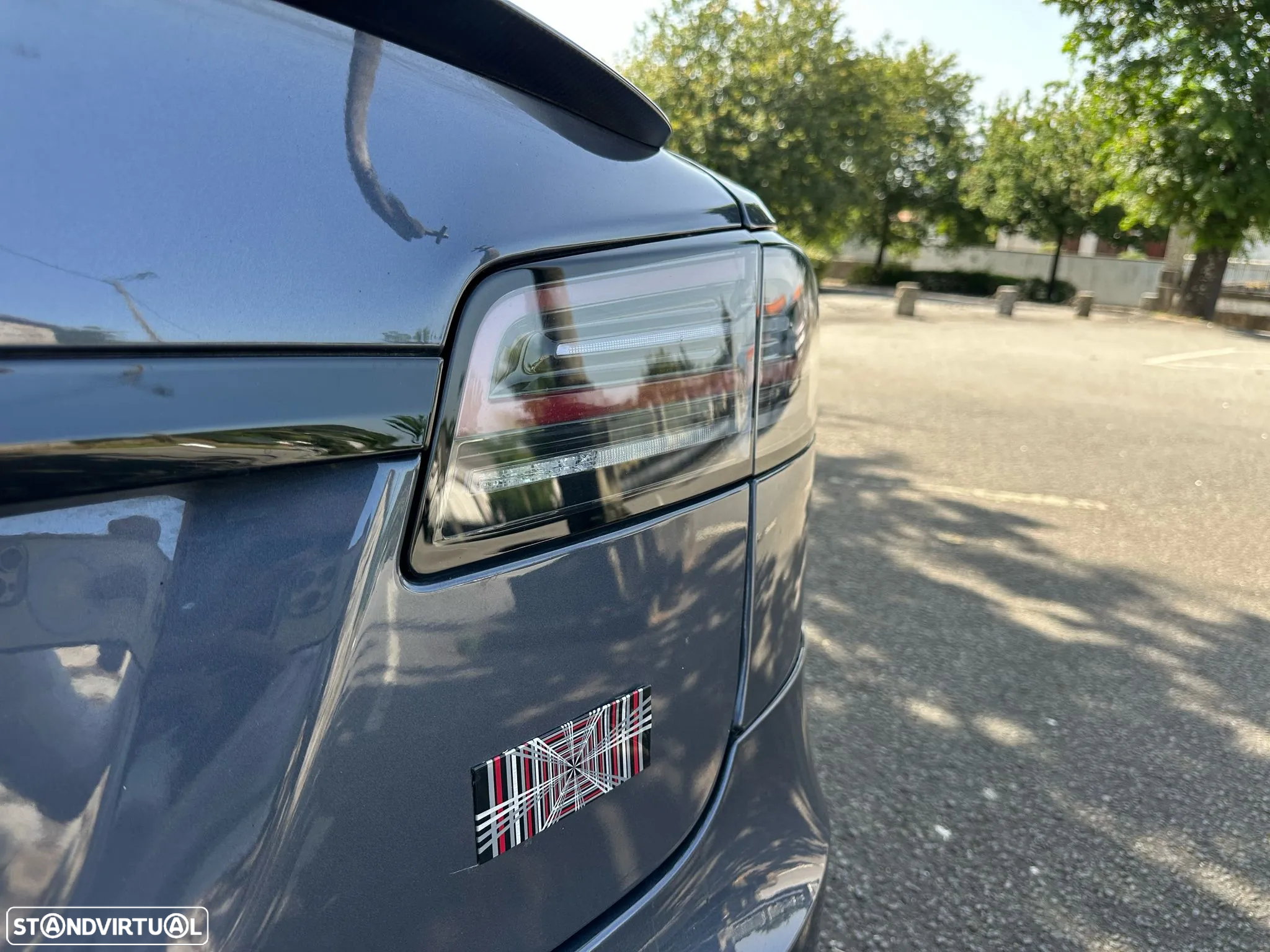 Tesla Model S Plaid AWD - 19