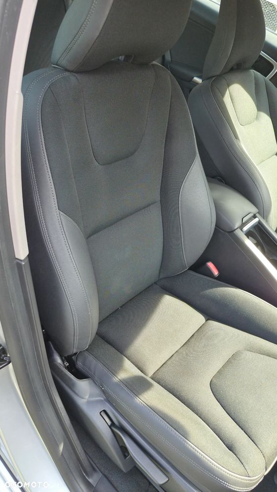 Volvo V60 D3 Geartronic Summum - 13