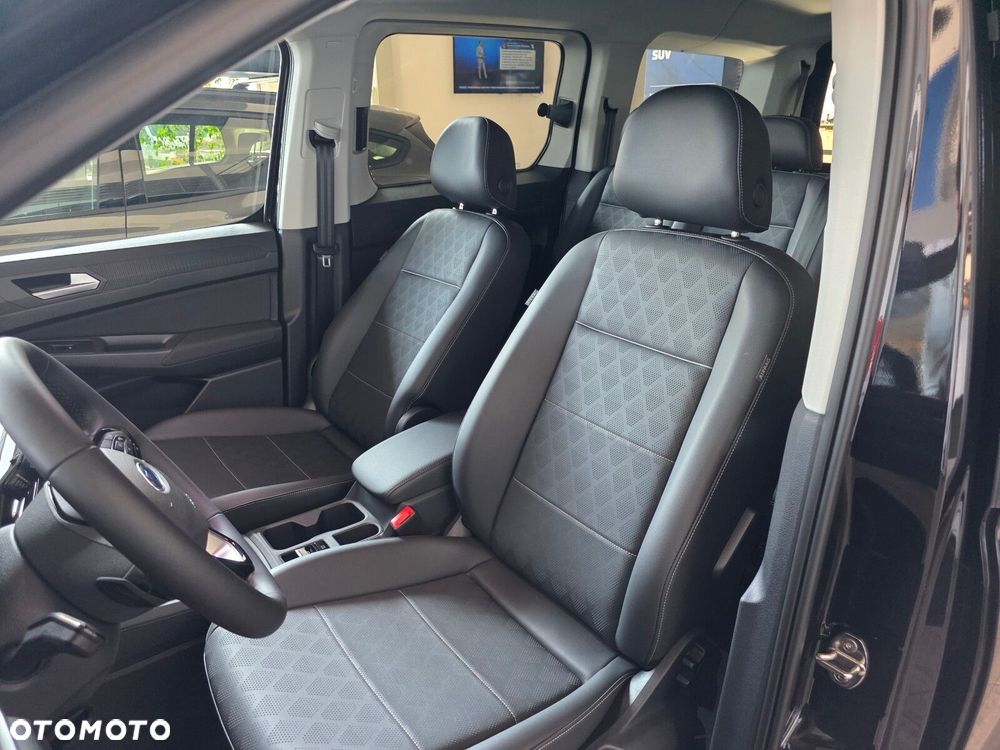 Ford Tourneo Connect - 12