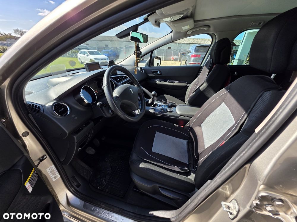 Peugeot 3008 2.0 HDi Premium+ - 11