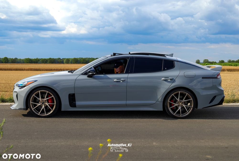 Kia Stinger - 6
