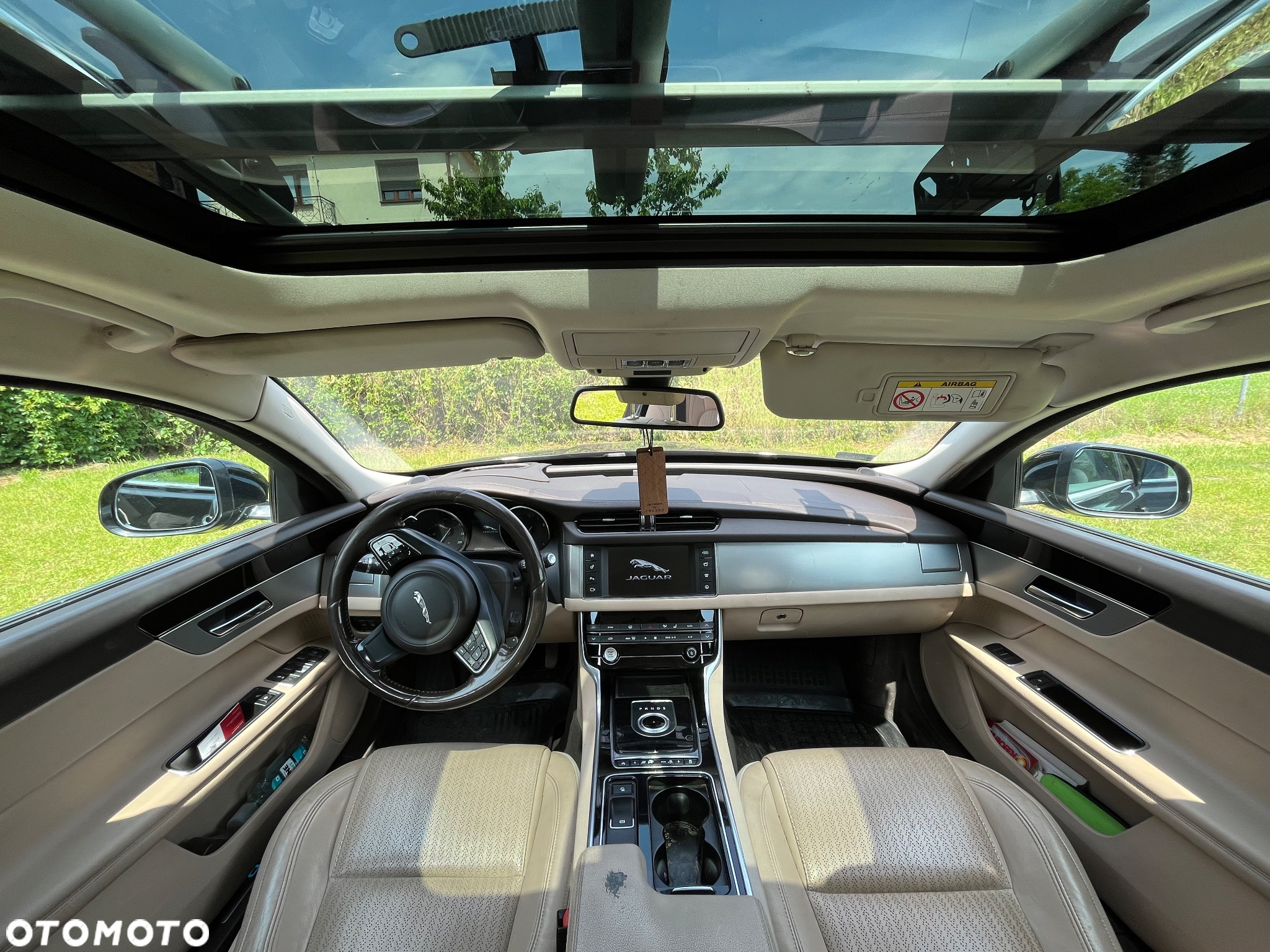 Jaguar XF 2.0 T Prestige - 9