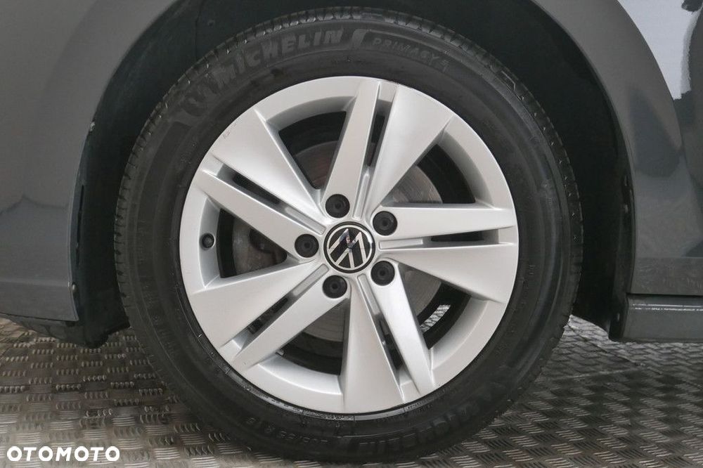 Volkswagen Golf - 14