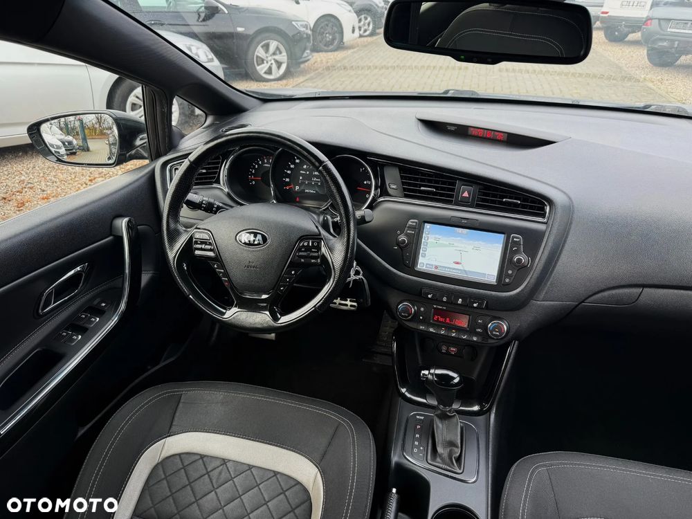 Kia Ceed 1.6 CRDi GT Line DCT - 12