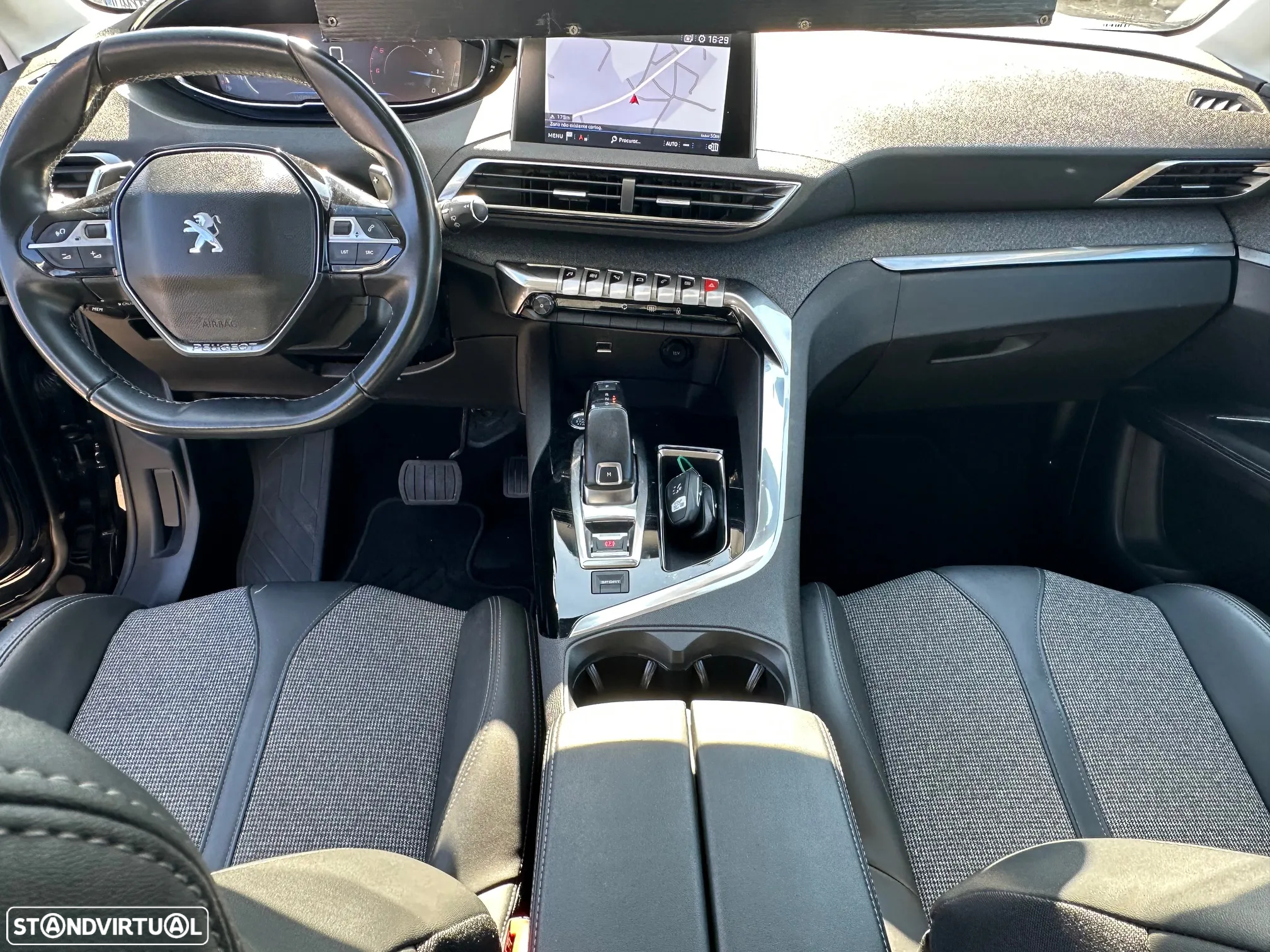 Peugeot 3008 1.5 BlueHDi Allure EAT8 - 18
