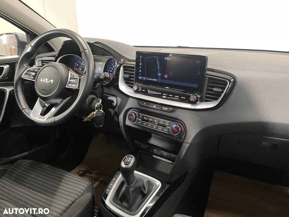 Kia Ceed 1.5 T-GDI OPF Vision - 8