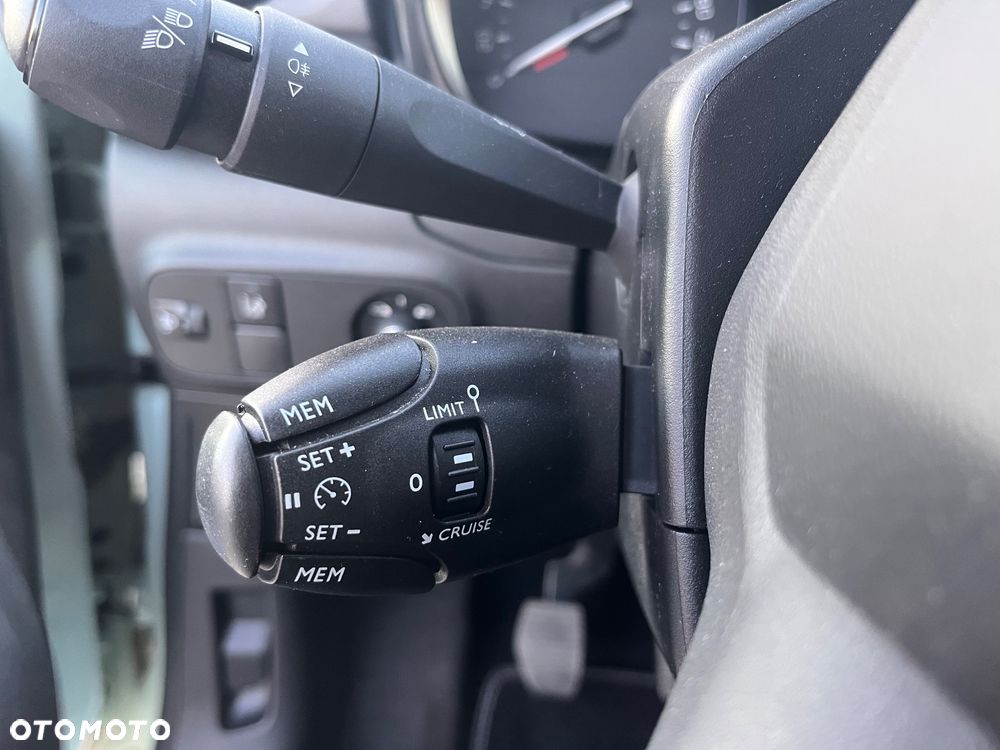 Citroën C3 1.2 PureTech Shine - 28