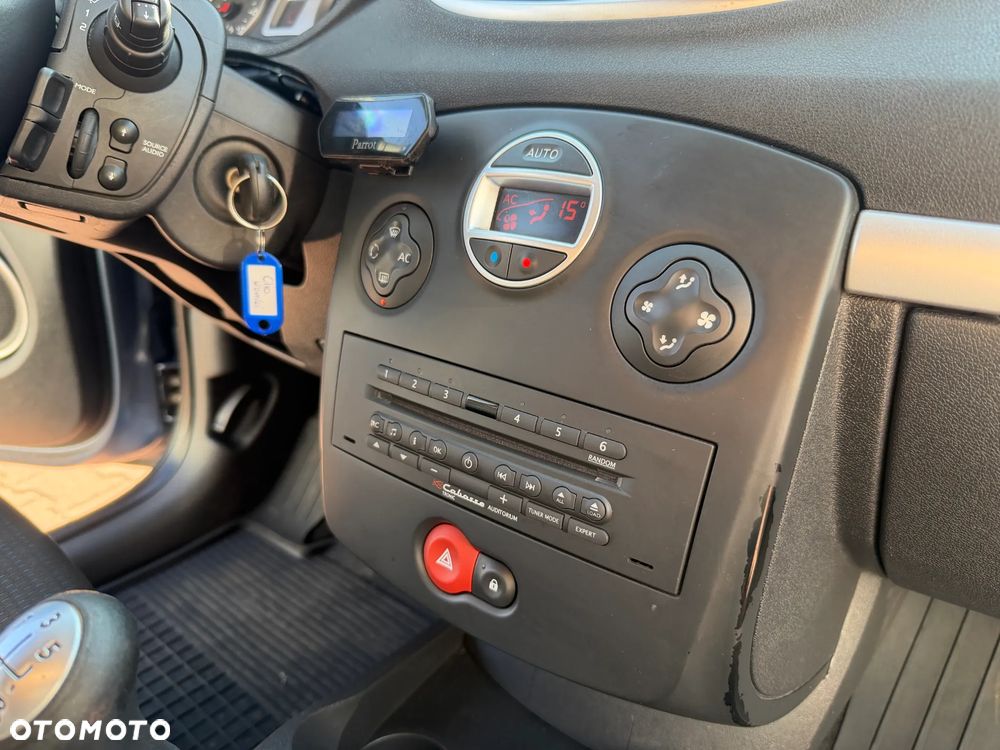 Renault Clio 1.2 TCE Authentique - 26