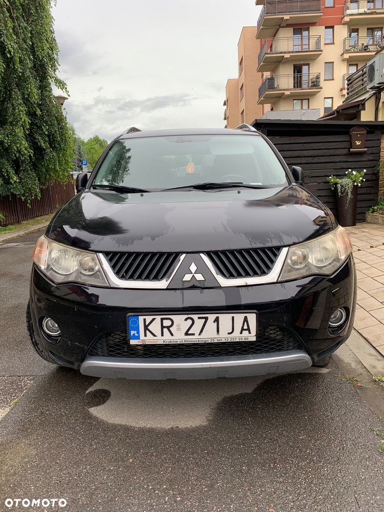 Mitsubishi Outlander 2.0 DID Instyle - 1