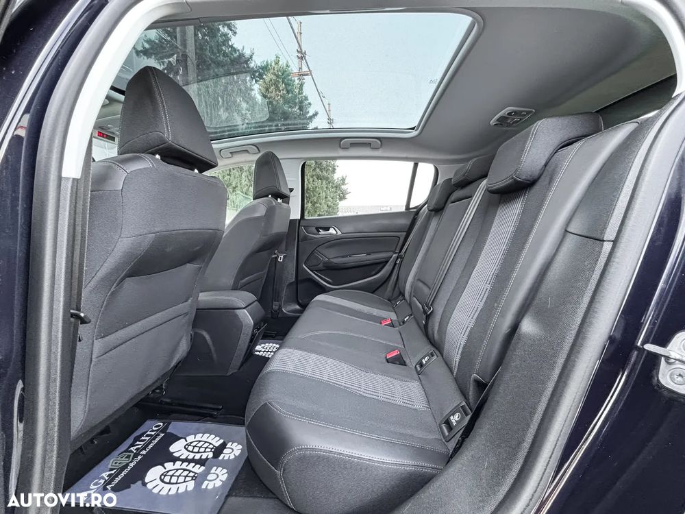 Peugeot 308 - 9