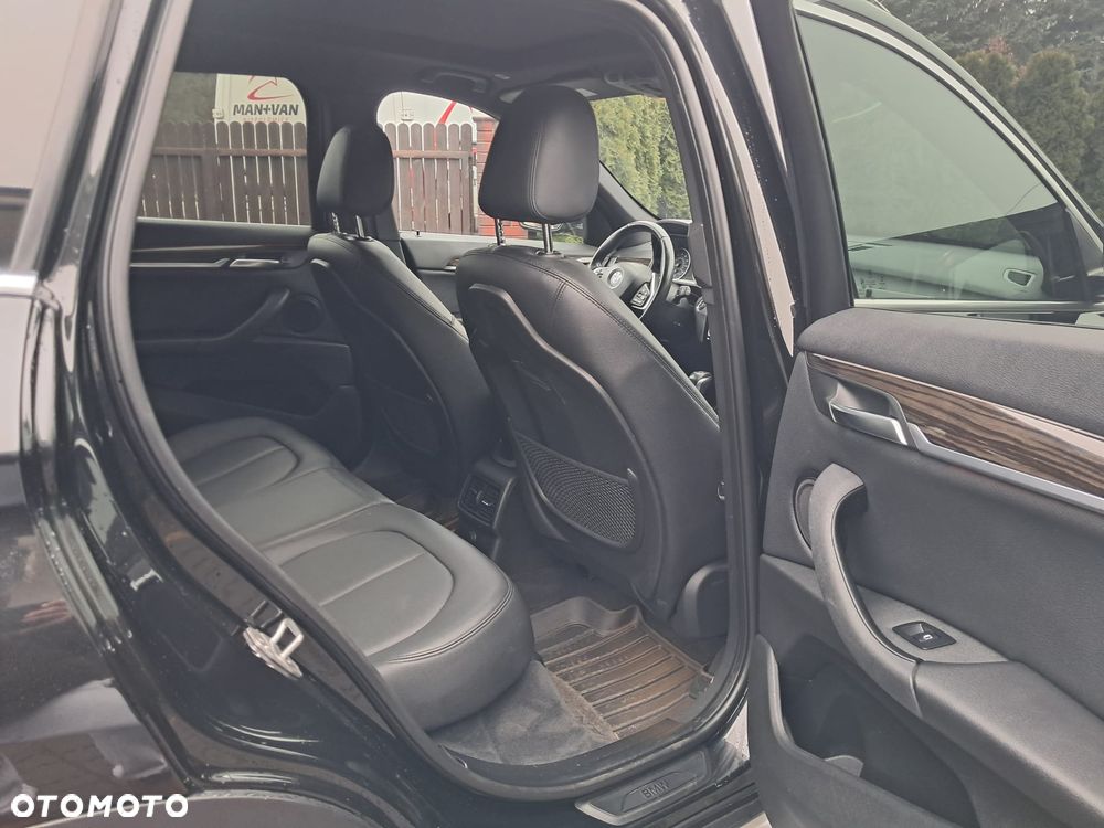 BMW X1 xDrive25i Sport Line sport - 25