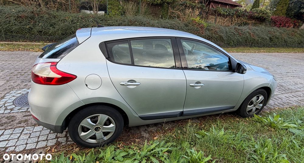 Renault Megane 2011 photo 3