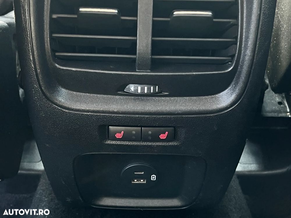 Ford Kuga 2.0 EcoBlue A8 AWD Titanium - 12