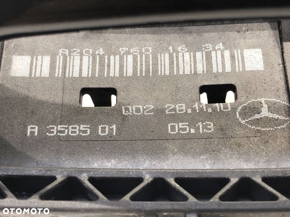 KLAMKA ZEWNĘTRZNA PRAWY PRZÓD  MERCEDES-BENZ KLASA C (W204) 2007 - 2015 C 200 CDI (204.001) 100 kW - 5