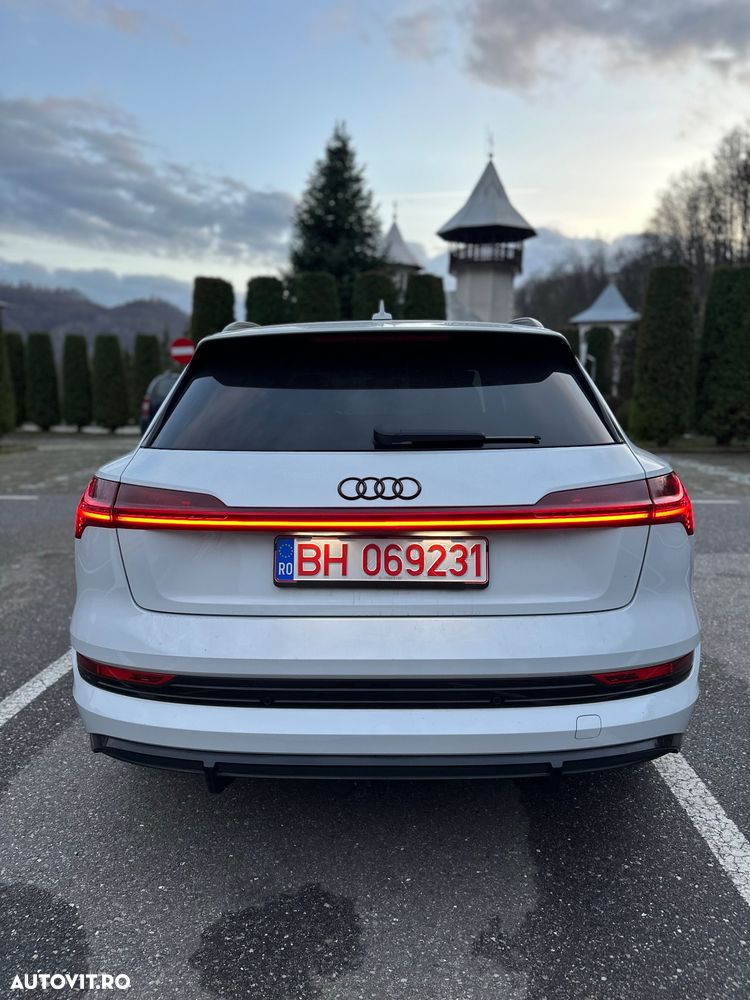 Audi e-tron 50 quattro S line - 10