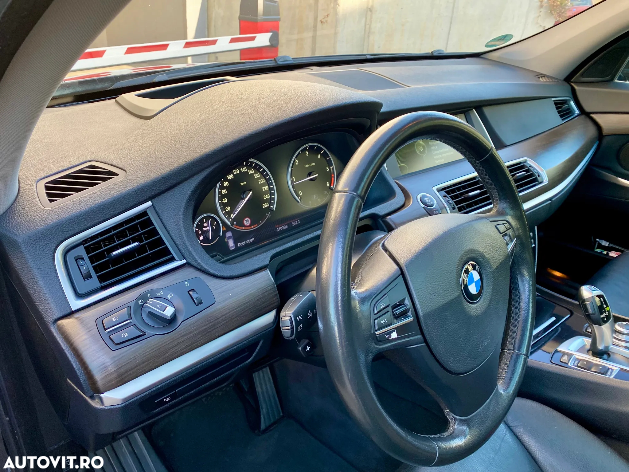 BMW Seria 5 520d Gran Turismo Aut. Luxury Line - 9