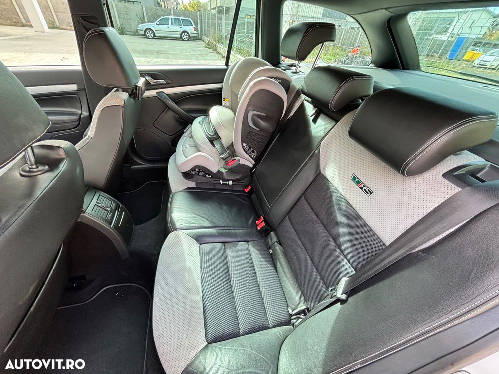 Skoda Octavia Combi 2.0 TDI RS DSG - 12