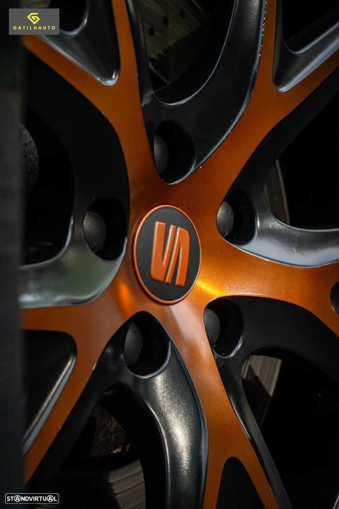 SEAT Leon ST 2.0 TSI S&S 4Drive DSG Cupra 300 Edition Carbon - 24