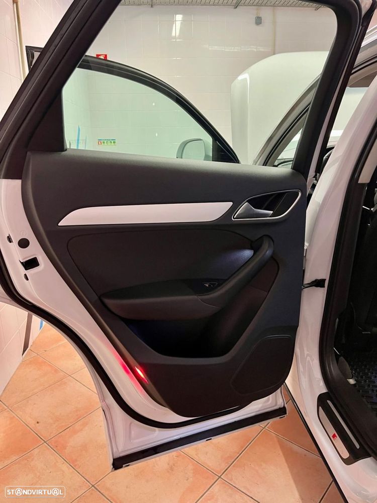 Audi Q3 2.0 TDI S-line - 16