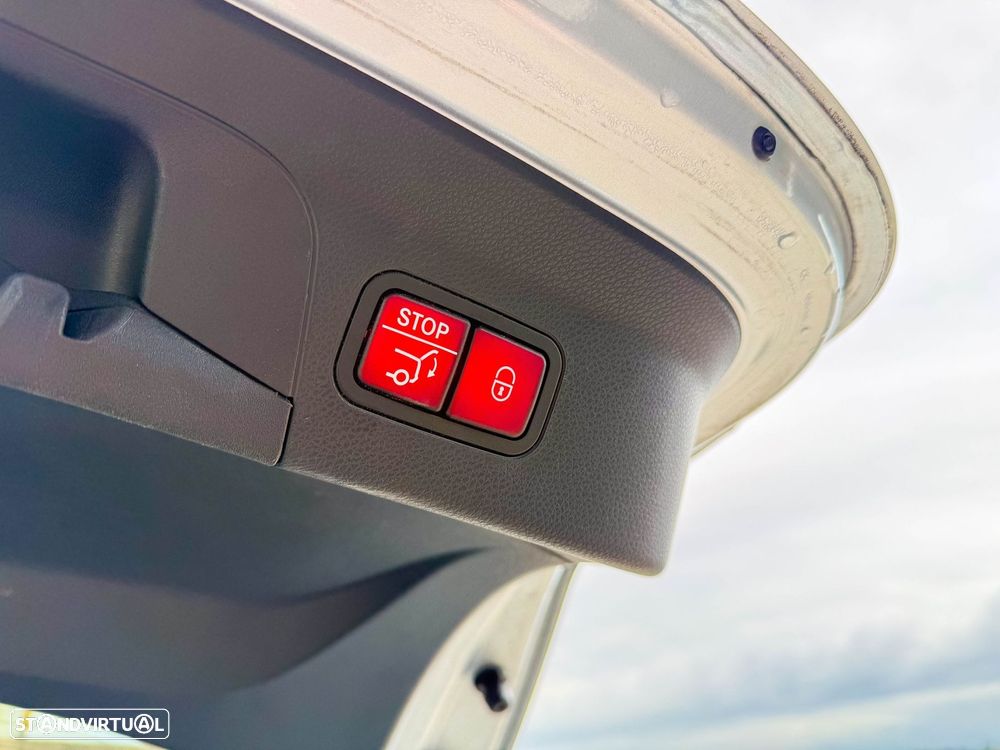 Mercedes-Benz GLC 300 de Coupe 4Matic 9G-TRONIC AMG Line - 10