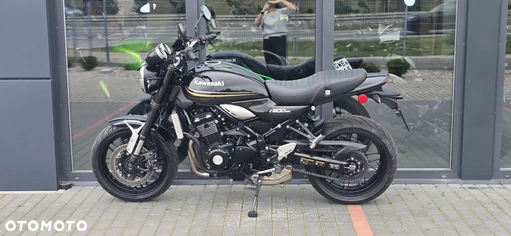 Kawasaki Z 900 RS - 25