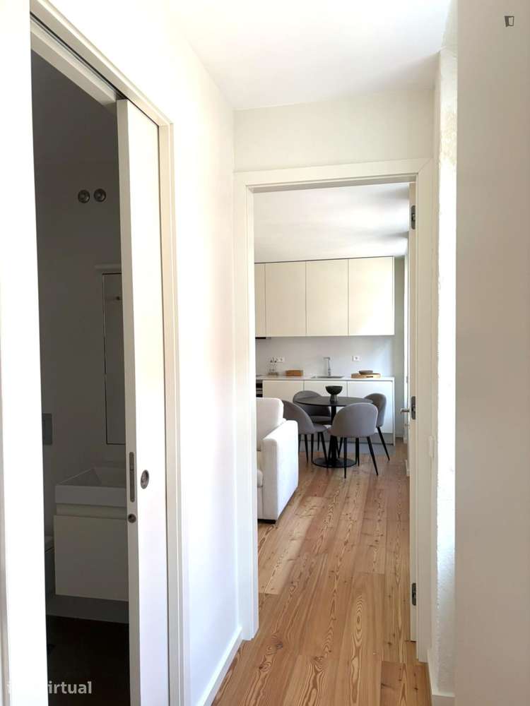 Apartamento com 1 quartos - localizado em Cedofeita Porto - Grande imagem: 4/17