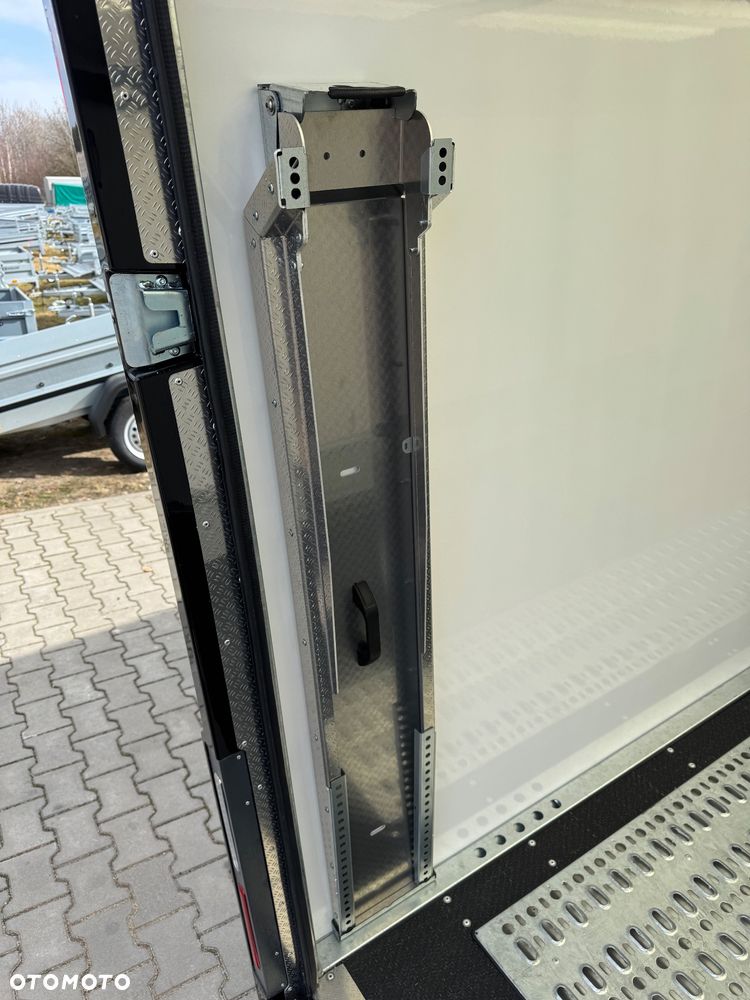 Brian James Trailers Race Transporter 7 - 33