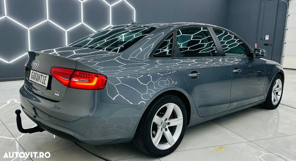 Audi A4 2.0 TDI e DPF Attraction - 4