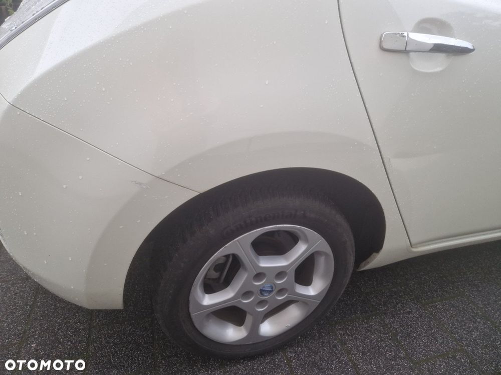 Nissan Leaf 24 kWh (mit Batterie) Visia + - 22