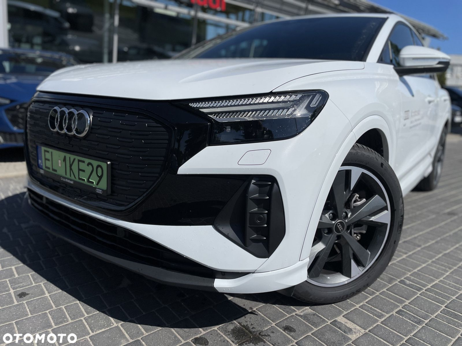 Audi Q4 - 2