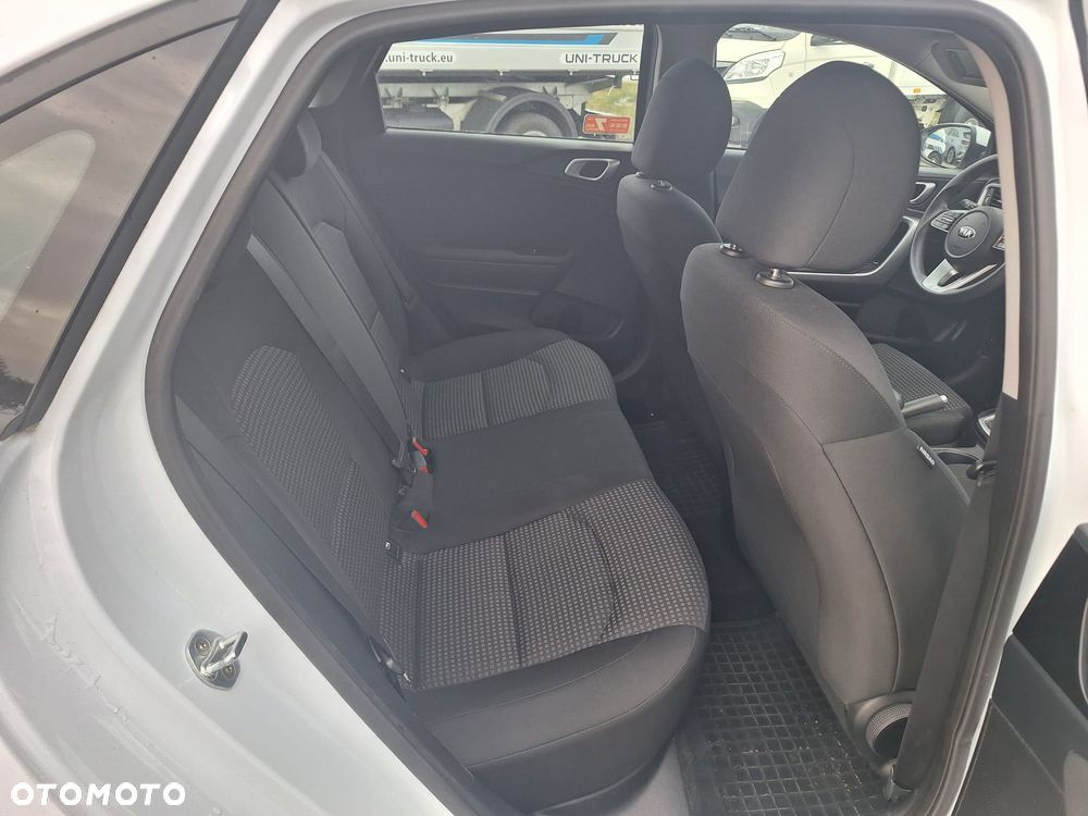 Kia Ceed 1.6 CRDi SCR S - 20