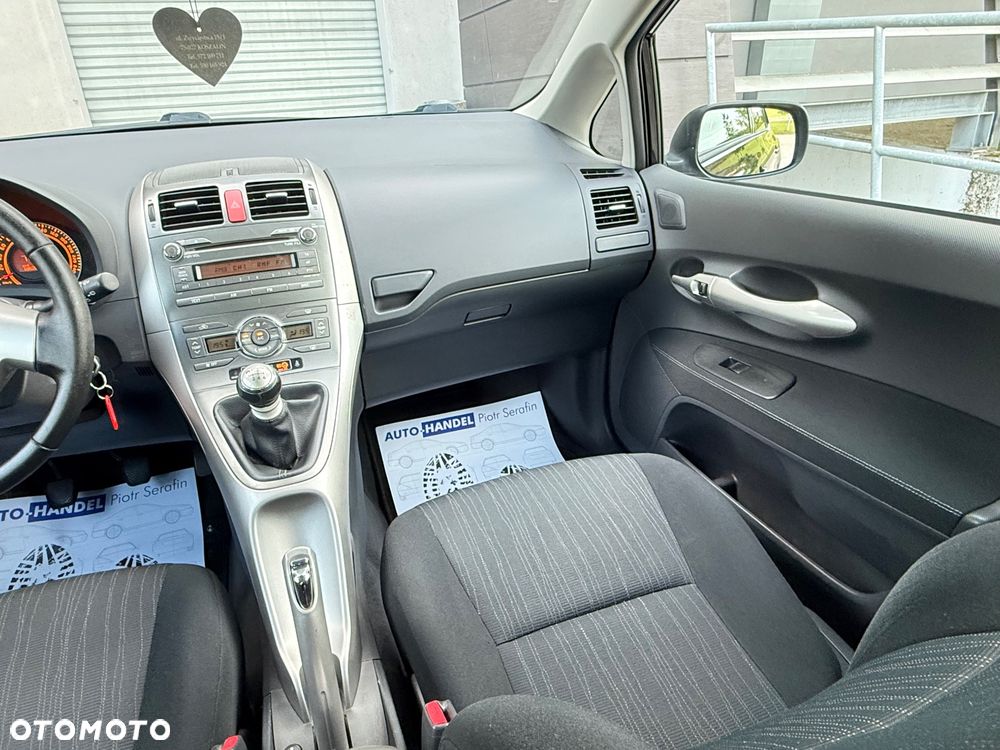 Toyota Auris - 22